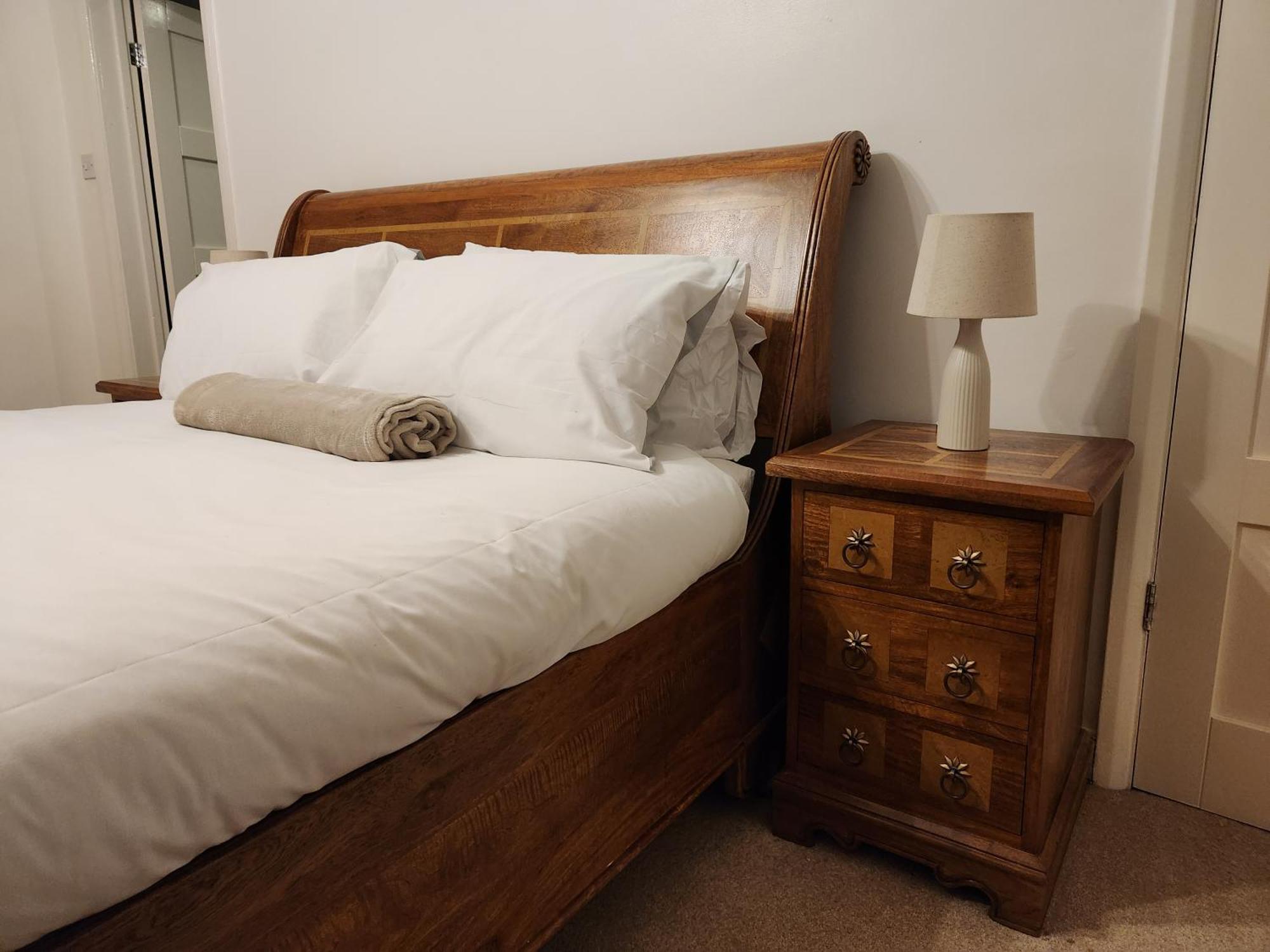ברמינגהאם Elmdon House With 4 Spacious Bedrooms To Choose מראה חיצוני תמונה