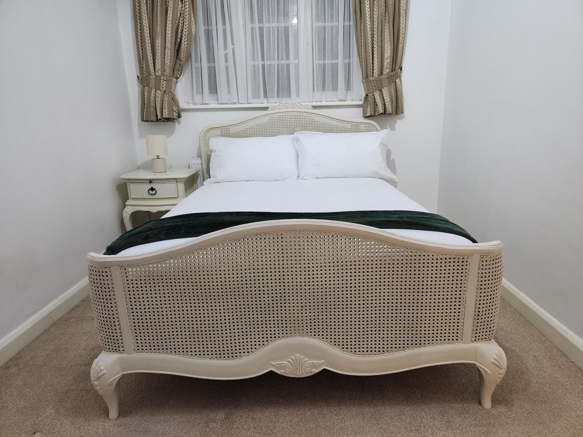 ברמינגהאם Elmdon House With 4 Spacious Bedrooms To Choose מראה חיצוני תמונה