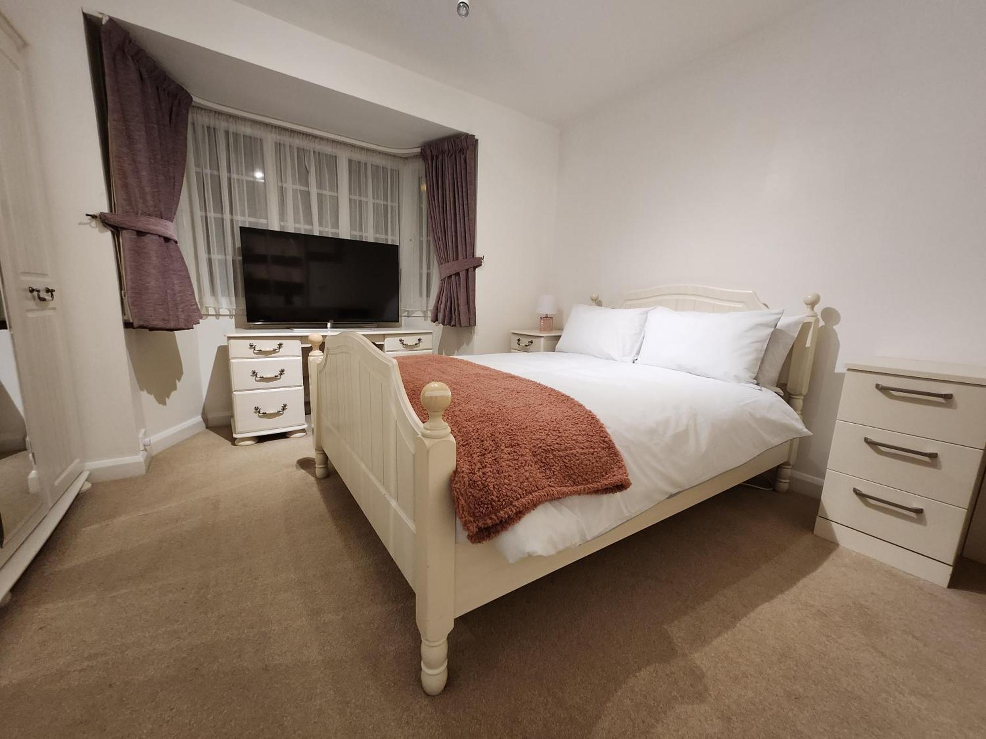 ברמינגהאם Elmdon House With 4 Spacious Bedrooms To Choose מראה חיצוני תמונה
