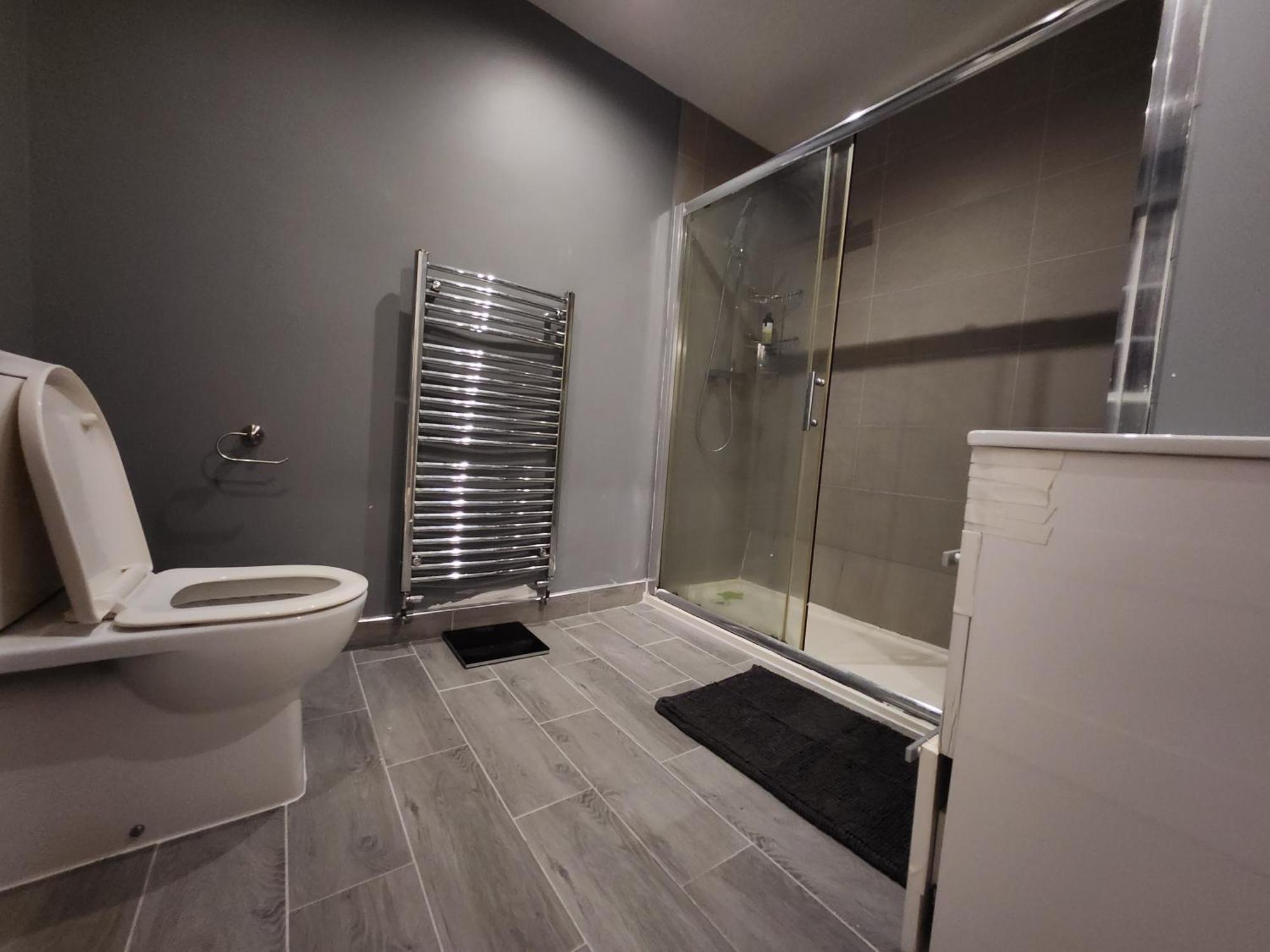 ברמינגהאם Elmdon House With 4 Spacious Bedrooms To Choose מראה חיצוני תמונה